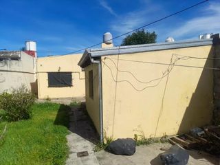 Foto 2 de Casas en venta - 4 Dormitorios 2 Baños - 337.5Mts2 - Berisso