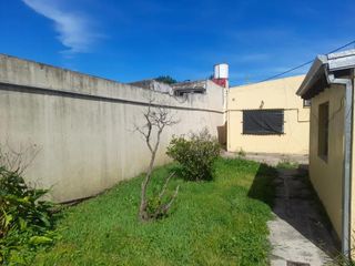 Foto 3 de Casas en venta - 4 Dormitorios 2 Baños - 337.5Mts2 - Berisso