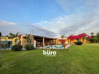 Foto 1 de BELLA CASA DE CAMPO EN VENTA AMOBLADA EN CONDOMINIO CON PISCINA EN QUILMANA