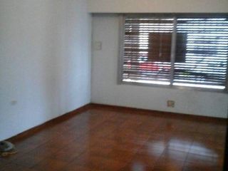 Foto 7 de Casa PH en venta en Quilmes Oeste Centro