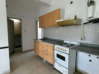 Foto 1 de Departamento en  alquiler de 2 ambientes - Quilmes