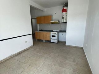 Foto 5 de Departamento en  alquiler de 2 ambientes - Quilmes