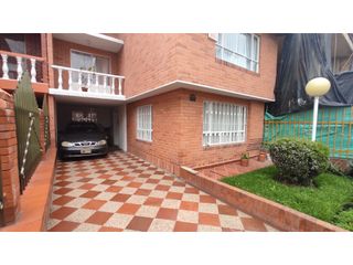 Foto 4 de CHIA, Centro, 200 M2, independiente, 5 alcobas,