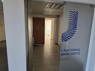 Foto 2 de Oficina en alquiler, en Martinez