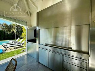 Foto 18 de Casa En Venta Castores Nordelta 1100 m2 Pileta Jardin Galeria