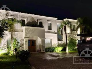 Foto 3 de Casa En Venta Castores Nordelta 1100 m2 Pileta Jardin Galeria