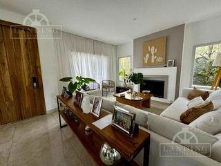 Foto 10 de Casa En Venta Castores Nordelta 1100 m2 Pileta Jardin Galeria
