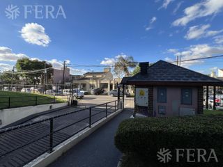 Foto 28 de Venta de departamento de 3 ambientes con balcón en Bernal