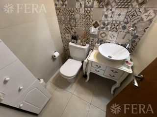 Foto 18 de Venta de departamento de 3 ambientes con balcón en Bernal