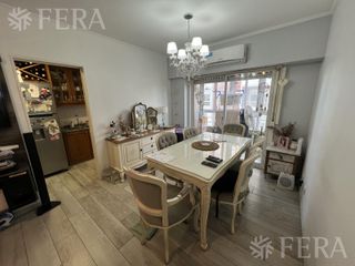 Foto 1 de Venta de departamento de 3 ambientes con balcón en Bernal