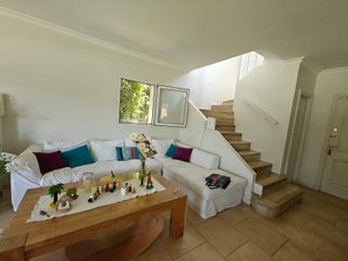 Foto 7 de Casa con pileta en Los Jazmines Pilar del Este