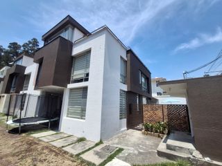 Foto 1 de I3 VENDE CASA EN LOS CHILLOS / SECTOR COLEGIO LA SALLE