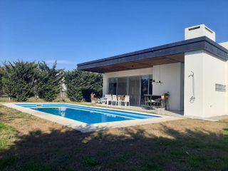 Foto 24 de Venta de Casa en Los Eucaliptus Haras Santa María