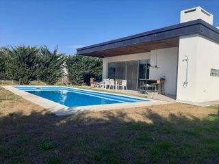 Foto 1 de Venta de Casa en Los Eucaliptus Haras Santa María