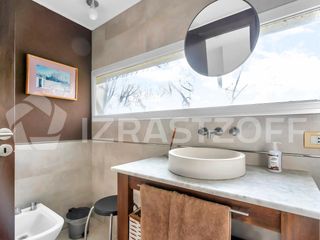 Foto 31 de Casa en venta en Santa Bárbara, 4 dormitorios, a la laguna