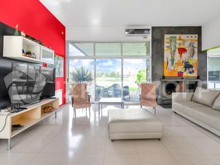 Foto 9 de Casa en venta en Santa Bárbara, 4 dormitorios, a la laguna