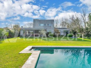 Foto 29 de Casa en venta en Santa Bárbara, 4 dormitorios, a la laguna