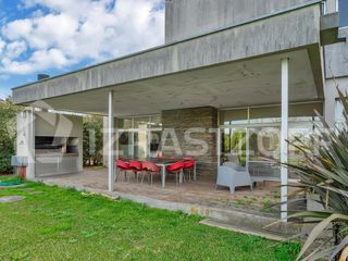 Foto 45 de Casa en venta en Santa Bárbara, 4 dormitorios, a la laguna