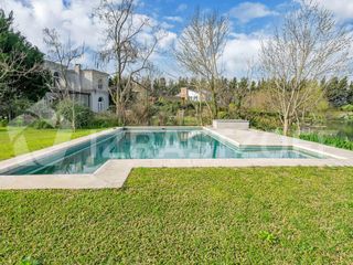 Foto 7 de Casa en venta en Santa Bárbara, 4 dormitorios, a la laguna
