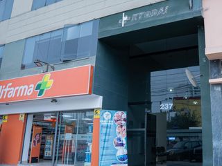 Foto 4 de OFICINAS EN ALQUILER EN SURQUILLO, FRENTE AL METRO DE ARAMBURÚ