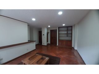 Foto 3 de Iluminado apartamento para venta en Puente Largo