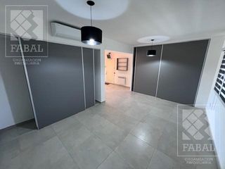 Foto 6 de Casa alquiler Confluencia Rural, 3 dormitorios (suite), 3 baños, jardín con parrilla y cocheras