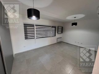 Foto 5 de Casa alquiler Confluencia Rural, 3 dormitorios (suite), 3 baños, jardín con parrilla y cocheras