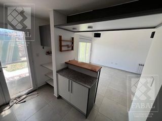 Foto 10 de Casa alquiler Confluencia Rural, 3 dormitorios (suite), 3 baños, jardín con parrilla y cocheras