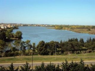 Foto 5 de Divino 2amb con balcón terraza, parrilla y con la mejor vista al Lago Central de Nordelta