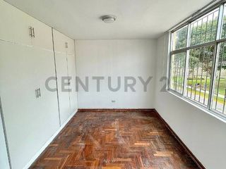 Foto 2 de VENTA DE DEPARTAMENTO FRENTE A PARQUE EN PRIMER PISO