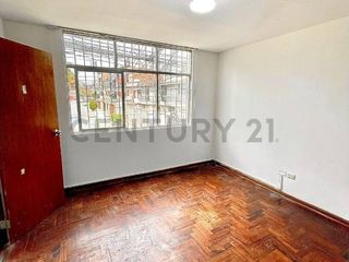 Foto 4 de VENTA DE DEPARTAMENTO FRENTE A PARQUE EN PRIMER PISO
