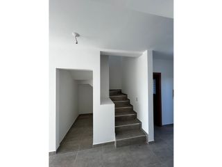 Foto 5 de VENDO DUPLEX DOS DORMITORIOS URBANIZACION DOCTA