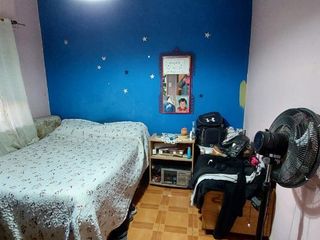 Foto 4 de Casa con Departamento en venta en Avellaneda Este