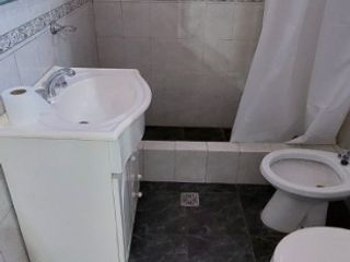 Foto 14 de Casa con Departamento en venta en Avellaneda Este