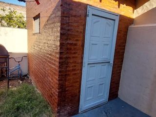 Foto 7 de Casa con Departamento en venta en Avellaneda Este