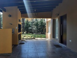 Foto 13 de Hermoso Chalet!!! P/3-4 Alquiler Verano