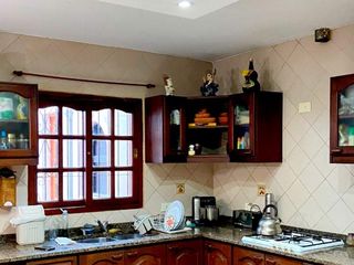 Foto 5 de Exquisita Casa en Huaico: Espacios Amplios y Confort.