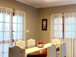 Foto 4 de Exquisita Casa en Huaico: Espacios Amplios y Confort.
