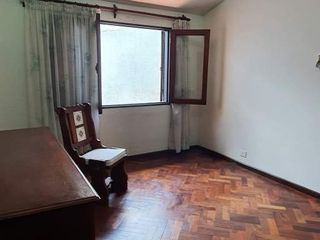 Foto 7 de IMPORTANTE CASA CERCA DEL PARQUE SAN MARTÍN