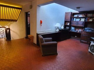 Foto 10 de IMPORTANTE CASA CERCA DEL PARQUE SAN MARTÍN