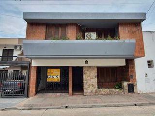 Foto 1 de IMPORTANTE CASA CERCA DEL PARQUE SAN MARTÍN
