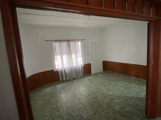Foto 4 de Se vende hermosa casa céntrica con galpón para emprendimiento