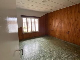 Foto 5 de Se vende hermosa casa céntrica con galpón para emprendimiento
