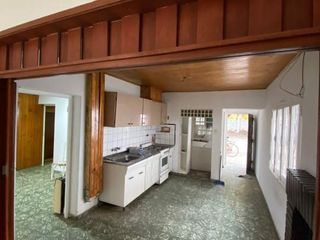 Foto 6 de Se vende hermosa casa céntrica con galpón para emprendimiento