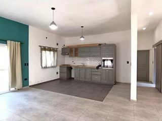 Foto 16 de Casa en venta - 2 Dormitorios 1 Baño - Cochera - 800Mts2 - Paso del Rey