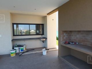 Foto 10 de Casa de diseño a espejo de agua Cantón Islas