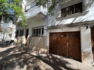 Foto 1 de Venta de PH de 2 ambientes con cochera en Quilmes
