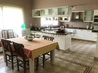 Foto 7 de D. Esteche Realty