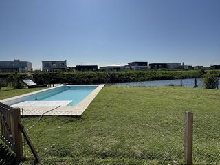 Foto 3 de Casa a estrenar en El Canton Golf con Pileta