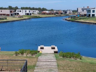 Foto 5 de Moderna Casa en Venta en Carpinchos - Nordelta